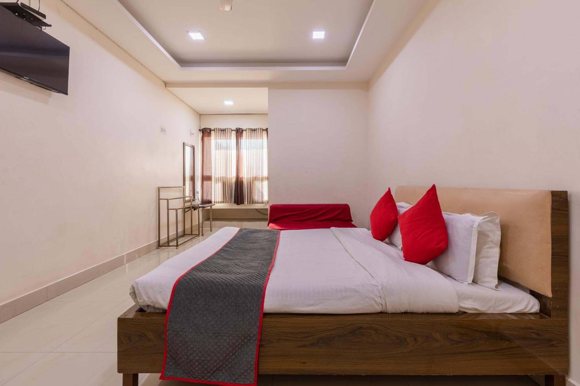 Ruchishree Garden Hotel Ujjain Exterior photo