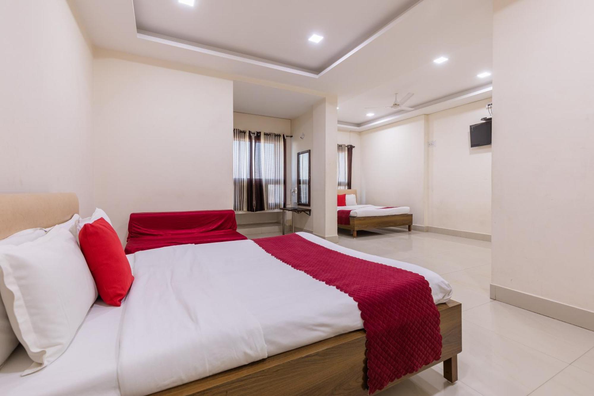 Ruchishree Garden Hotel Ujjain Exterior photo