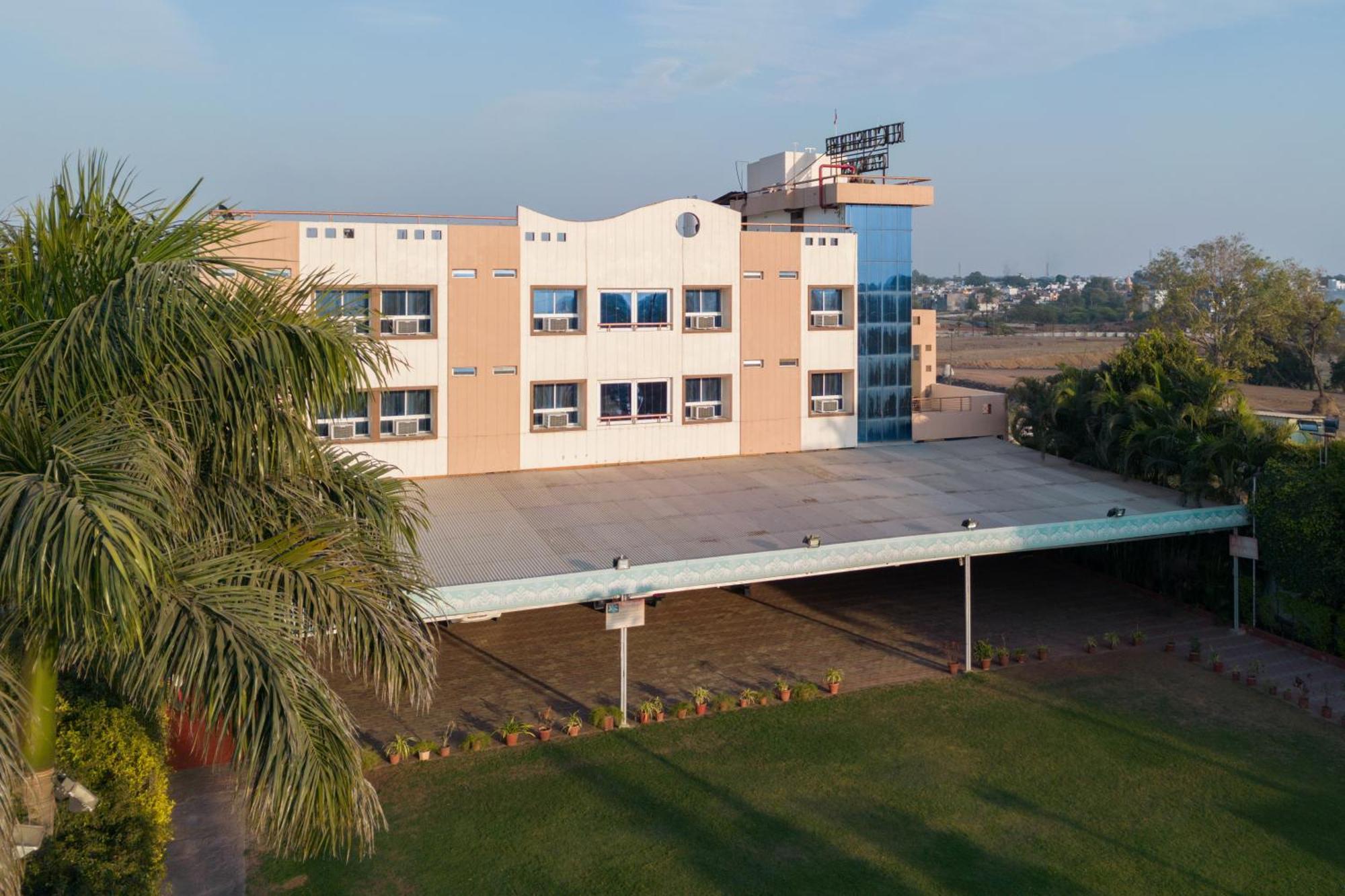 Ruchishree Garden Hotel Ujjain Exterior photo
