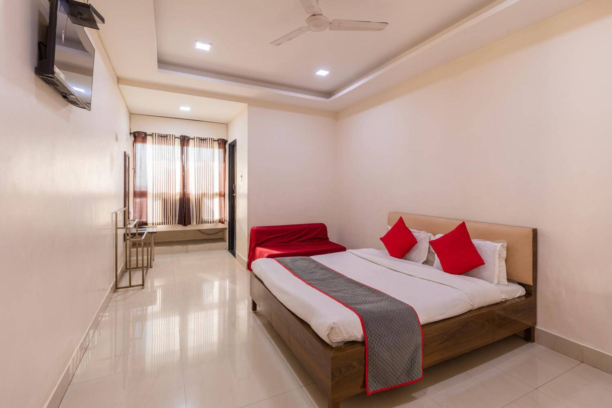 Ruchishree Garden Hotel Ujjain Exterior photo